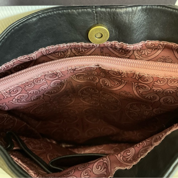 Bag  SALE Crossbody by Stone Mountain in Black Pebbled Leather - Picture 4 of 9